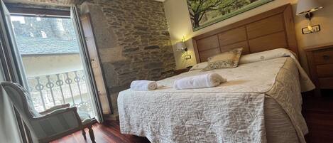 Double Room, Mountain View | Individually decorated, free WiFi, bed sheets