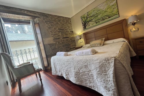 Double Room, Mountain View | Free WiFi, individually decorated, bed sheets