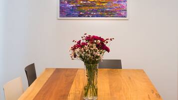 Design Apartment | In-room dining