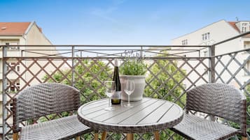 Two-Bedroom Apartment with Balcony | Balcony