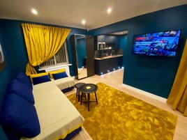 Στούντιο-Σουίτα | Μοναδική διακόσμηση, μοναδική επίπλωση, γραφείο 