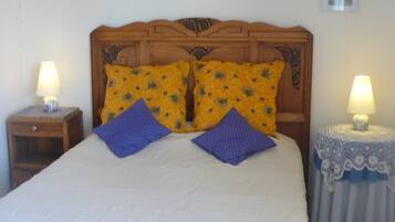Double Room (Levant) | Individually decorated, individually furnished, desk, laptop workspace
