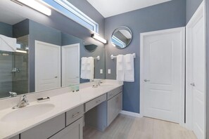 Bathroom - St016v: 10 Bed, Treehouse, Harry Potter (Davenport)