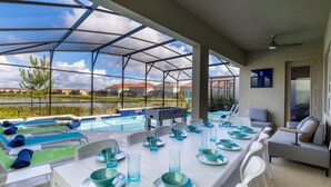 House, Multiple Beds (ST016V: 10 Bed, Treehouse, Harry Pott) | 10 bedrooms, WiFi - St016v: 10 Bed, Treehouse, Harry Potter (Davenport)