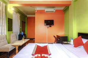 Laptop workspace, free WiFi - Nepal Ayurveda Home (Kathmandu)