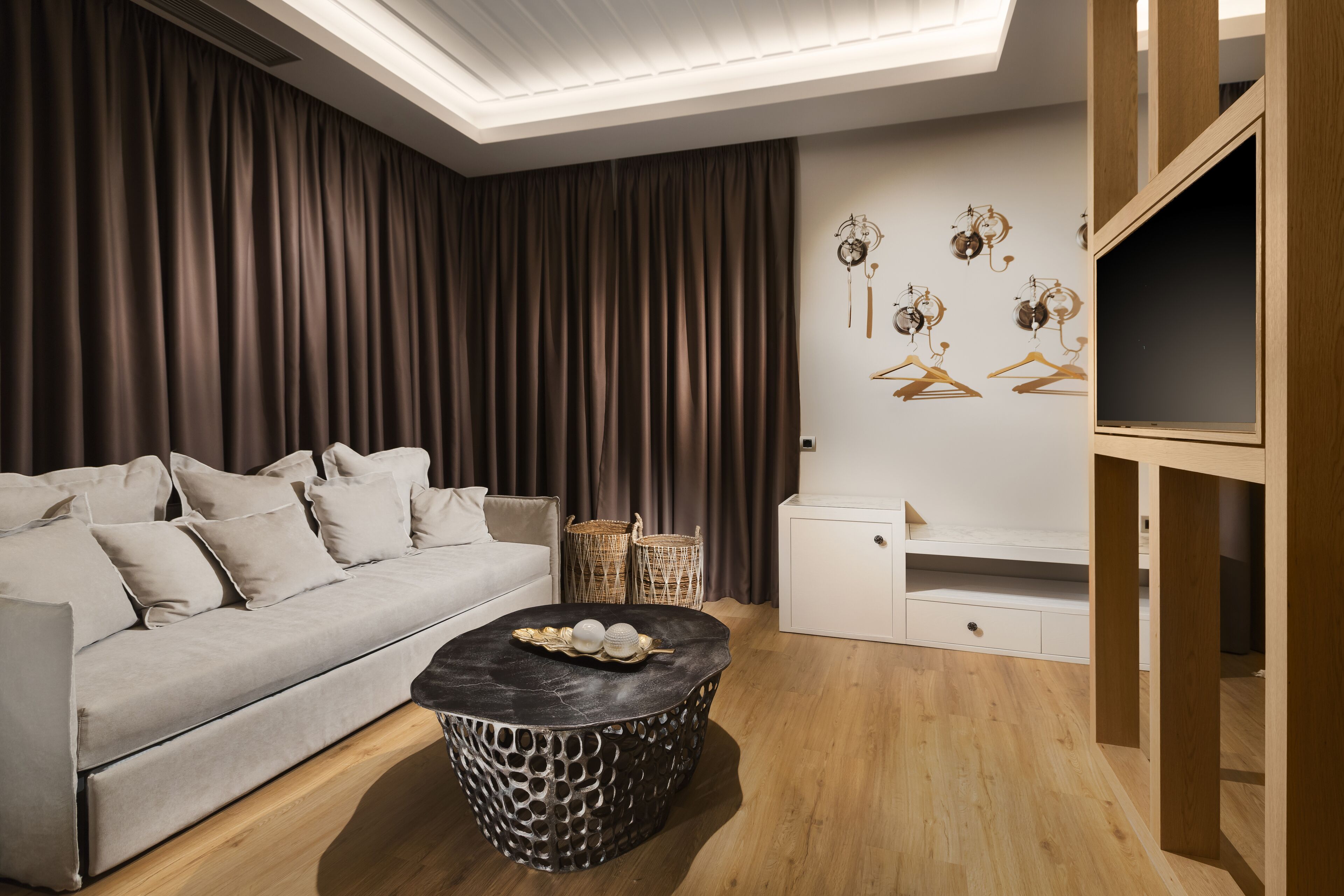 suite | 1 bedroom, premium bedding, tempur-pedic beds, in-room safe