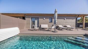 Villa - 6 people - 3 bedrooms - Air conditioned - 7m private pool - Garden | Terrace/patio