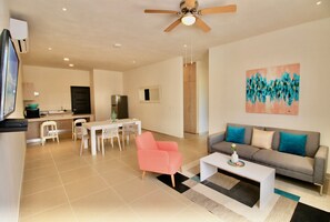 Appartement Design, 3 chambres | Aire de séjour | Téléviseur à écran plat