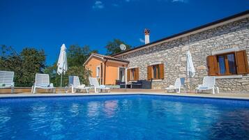 Casa | Alberca | Alberca al aire libre por temporada
