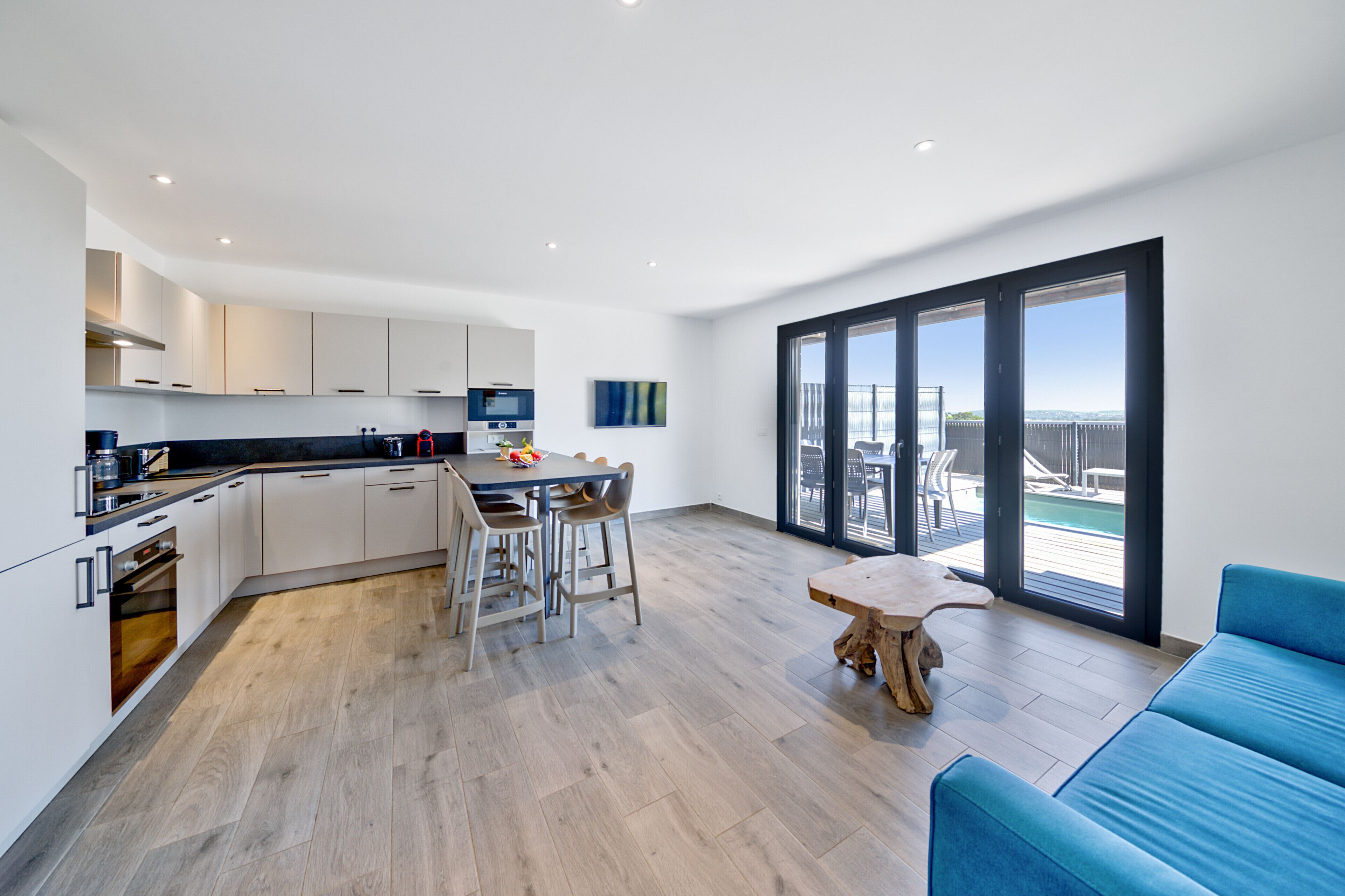 Huis, 4 slaapkamers, privézwembad | Privékitchenette | Een minikoelkast, een oven, een kookplaat, een espressoapparaat