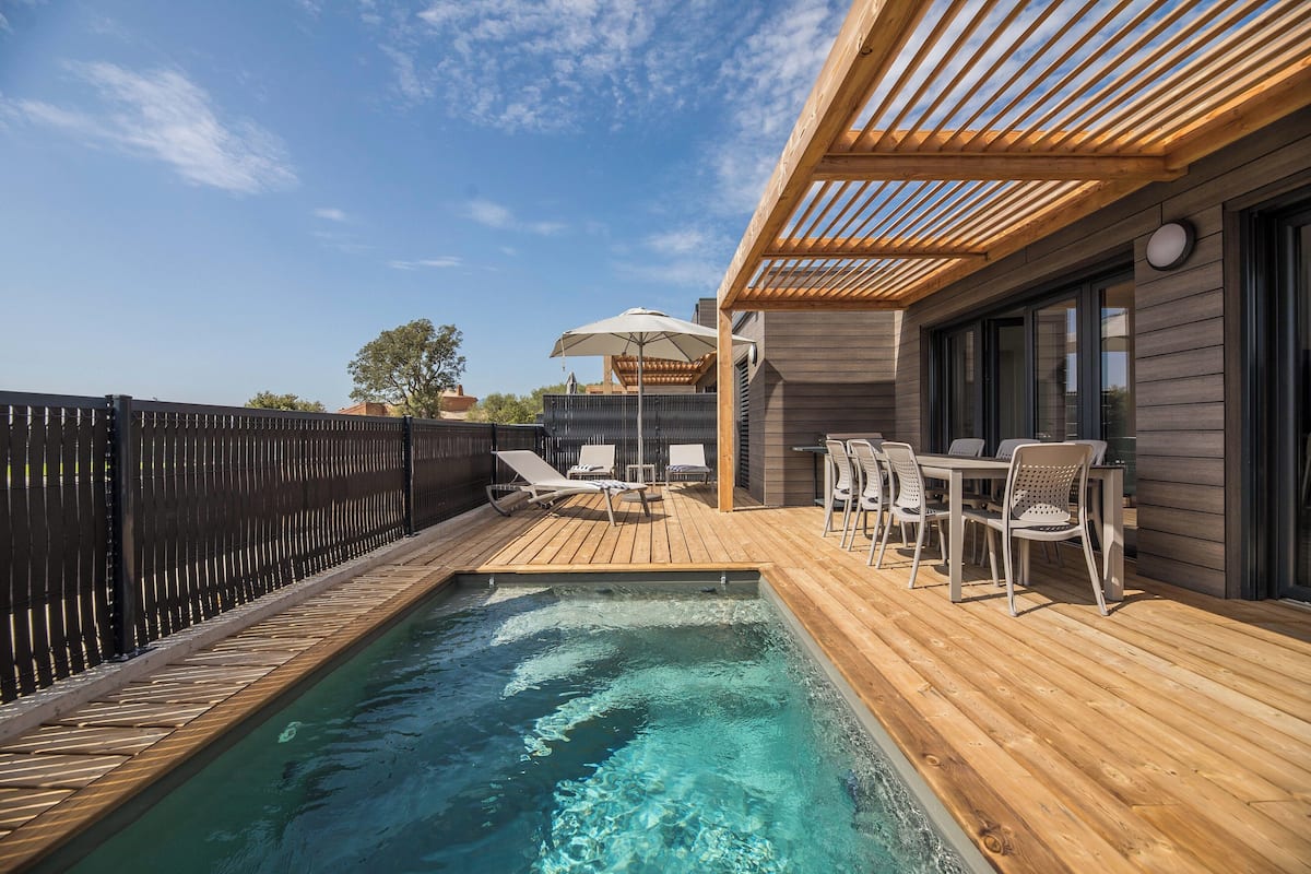Ferienhaus, 4 Schlafzimmer, eigener Pool | Terrasse/Patio