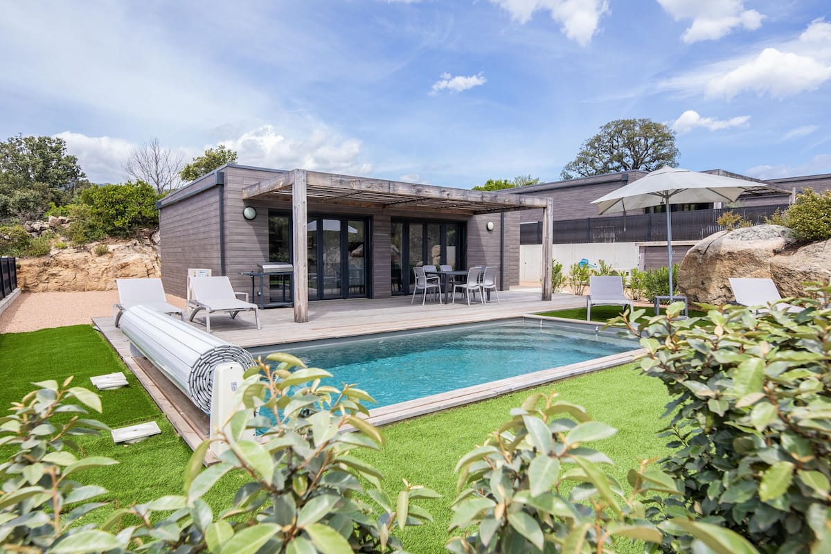 House - 6 people - 3 bedrooms - Air conditioned - 7m private swimming pool - Garden | Terrace/patio