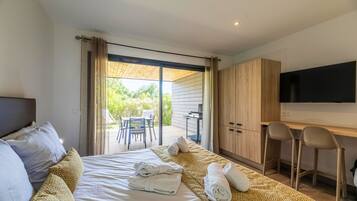 Monolocale, terrazzo | Insonorizzazione, culle/letti per bambini (gratuiti), Wi-Fi gratuito