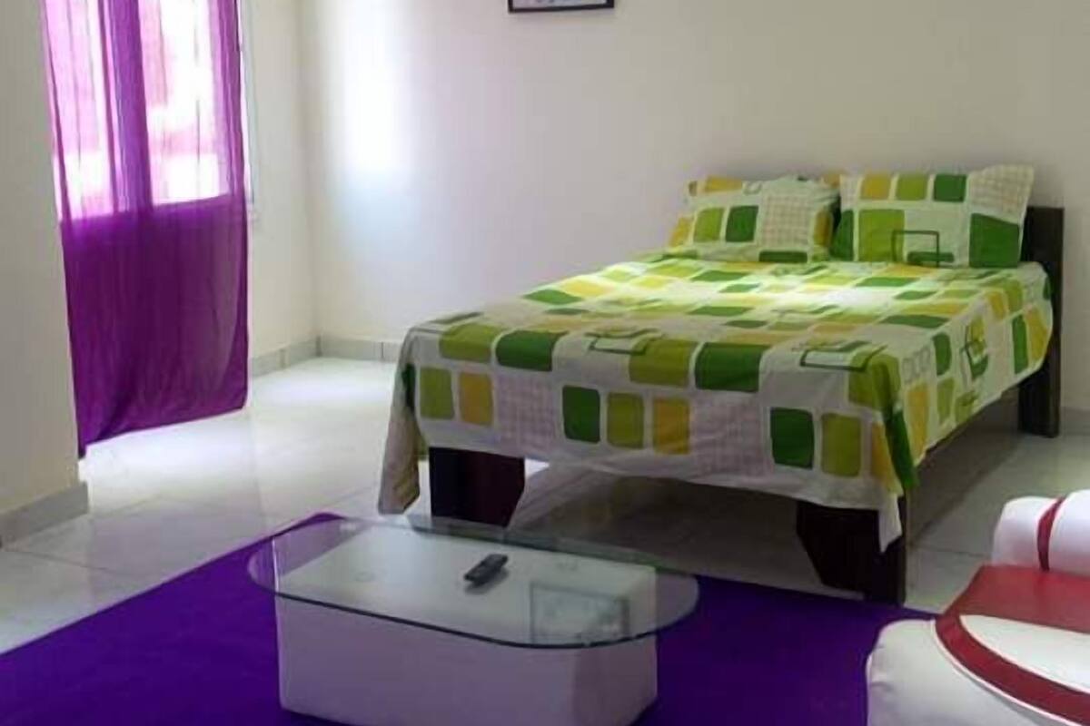 1 habitación, cunas, wifi gratis y ropa de cama