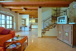 House | Living room | Flat-screen TV