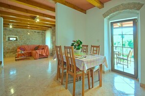 House | Living room | Flat-screen TV - Casa Nadija (Kastelir-Labinci)