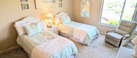 2 chambres, fer et planche à repasser, accès Internet, draps fournis