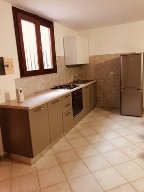 Apartment, 2 Schlafzimmer | Eigene Küche | Großer Kühlschrank, Ofen, Herdplatte, Espressomaschine