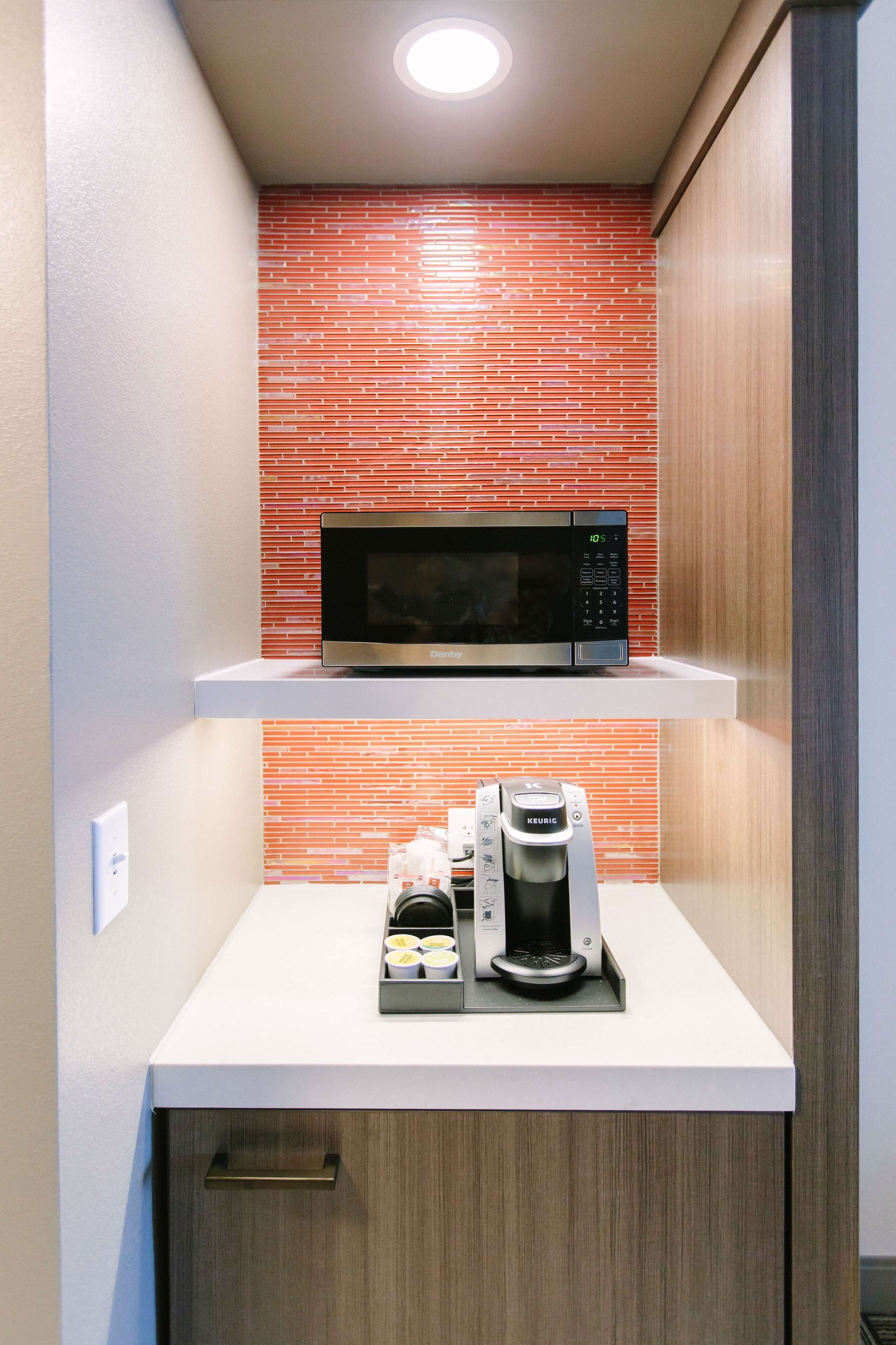 in-room safe, desk, laptop workspace, free wifi