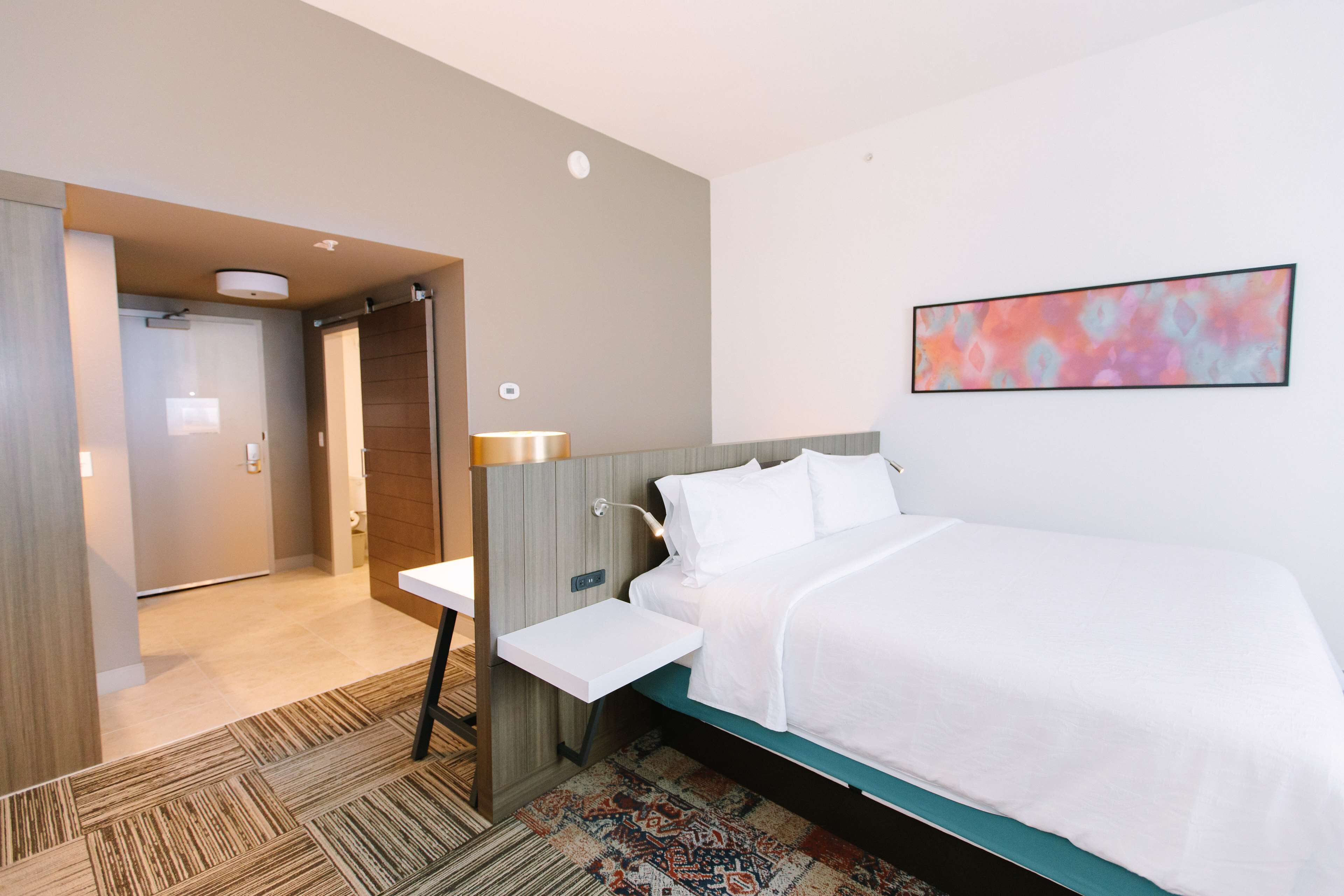 in-room safe, desk, laptop workspace, free wifi