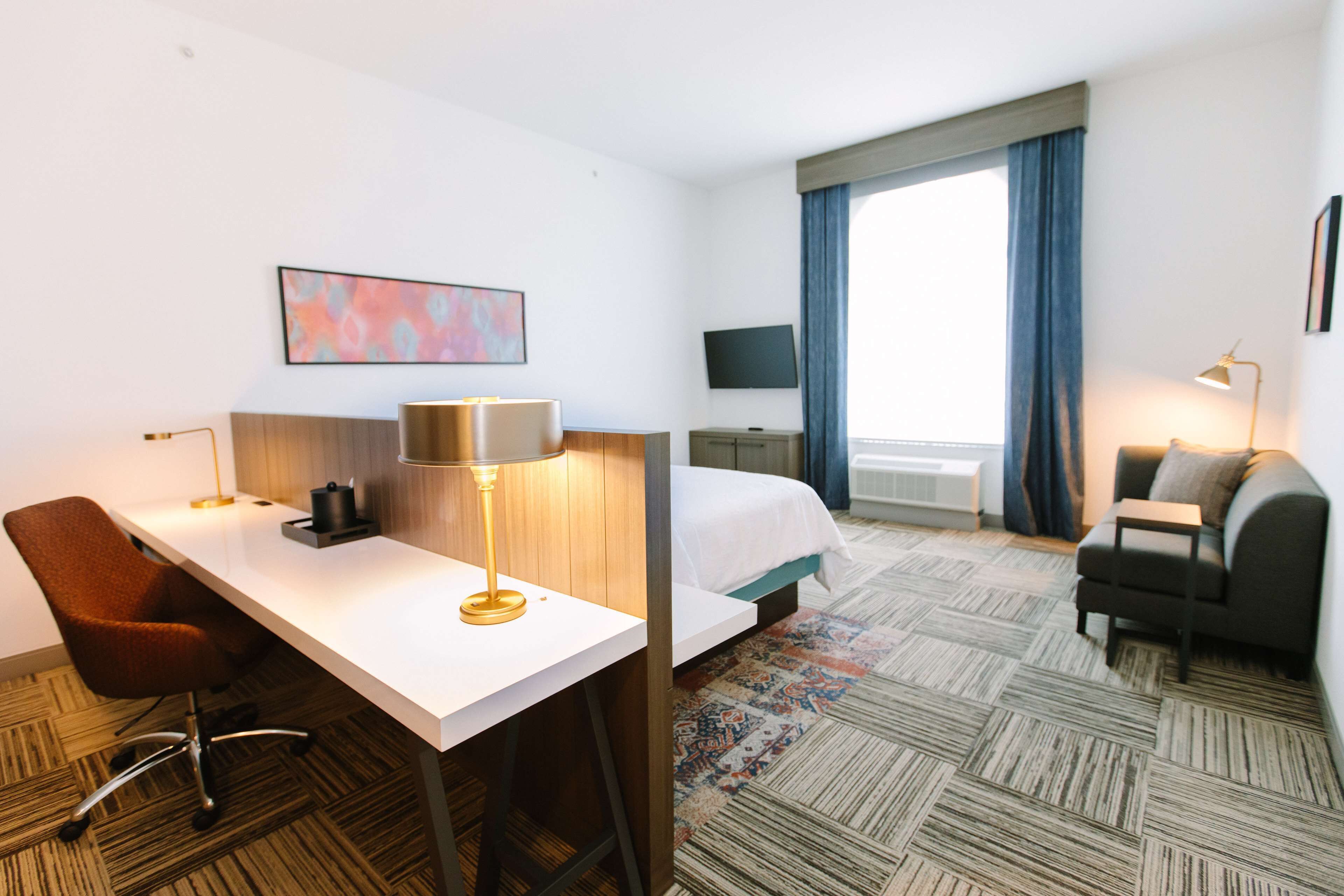 in-room safe, desk, laptop workspace, free wifi