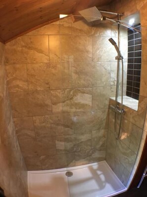 Chalet, 2 Bedrooms | Bathroom | Shower, towels - Snowdrop 9 Hot Tub (Carmarthen)