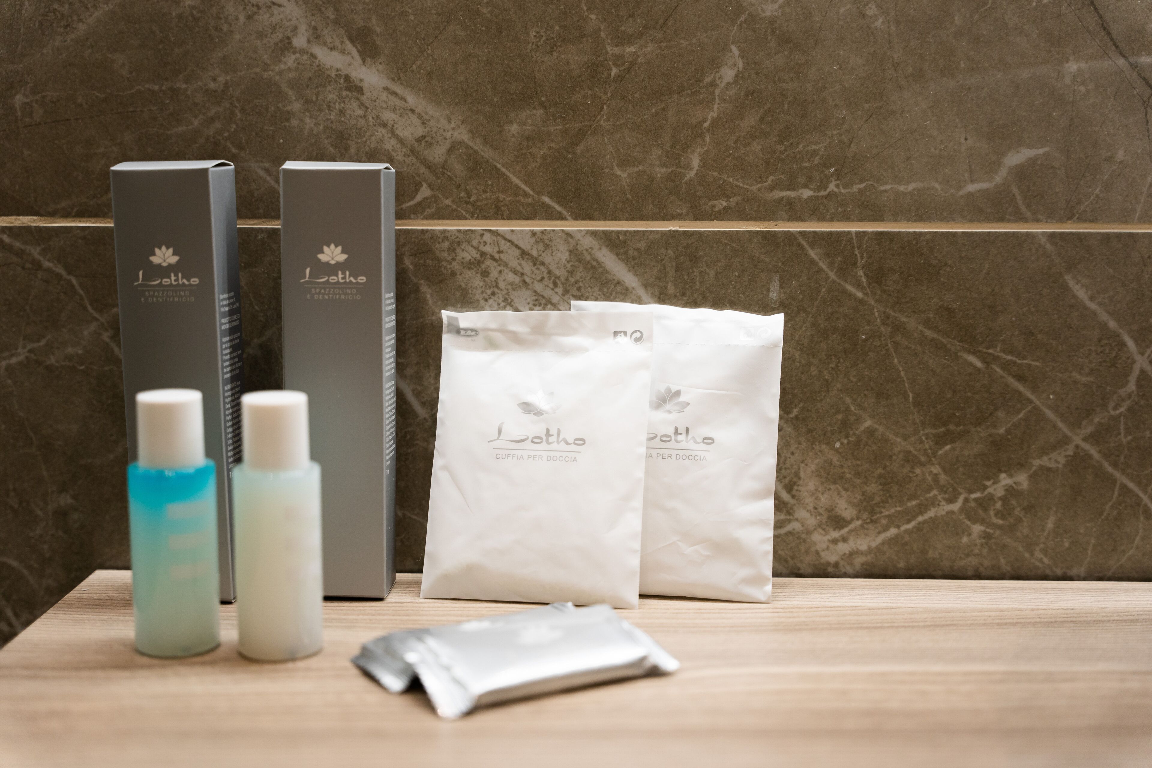 superior double room single use | room amenity