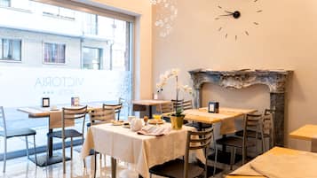 ロビーラウンジ