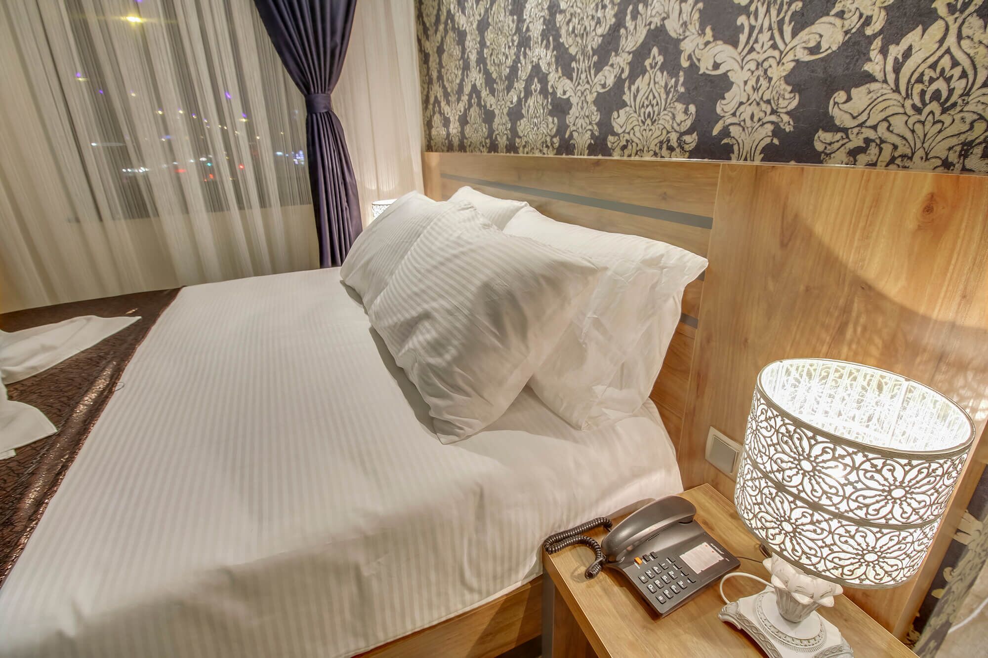 1 bedroom, premium bedding, memory-foam beds, minibar