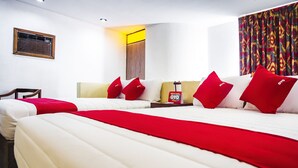 Standard Room, 2 Double Beds | WiFi (free), bed sheets - OYO Hotel Oasis, Matehuala (Matehuala)