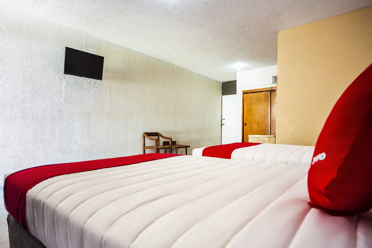Standard Room, 2 Double Beds | WiFi (free), bed sheets