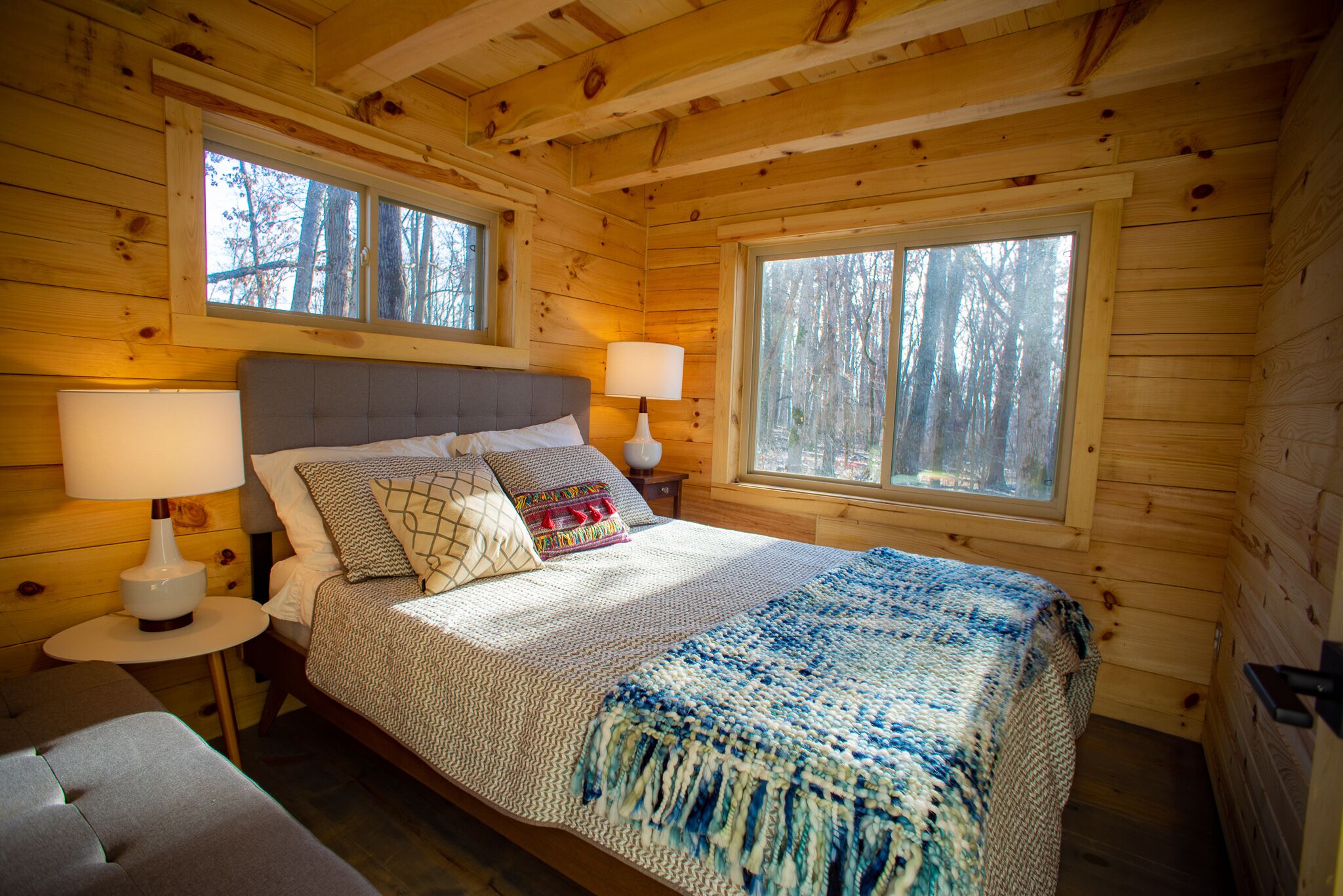 2 bedrooms, memory foam beds, WiFi, bed sheets