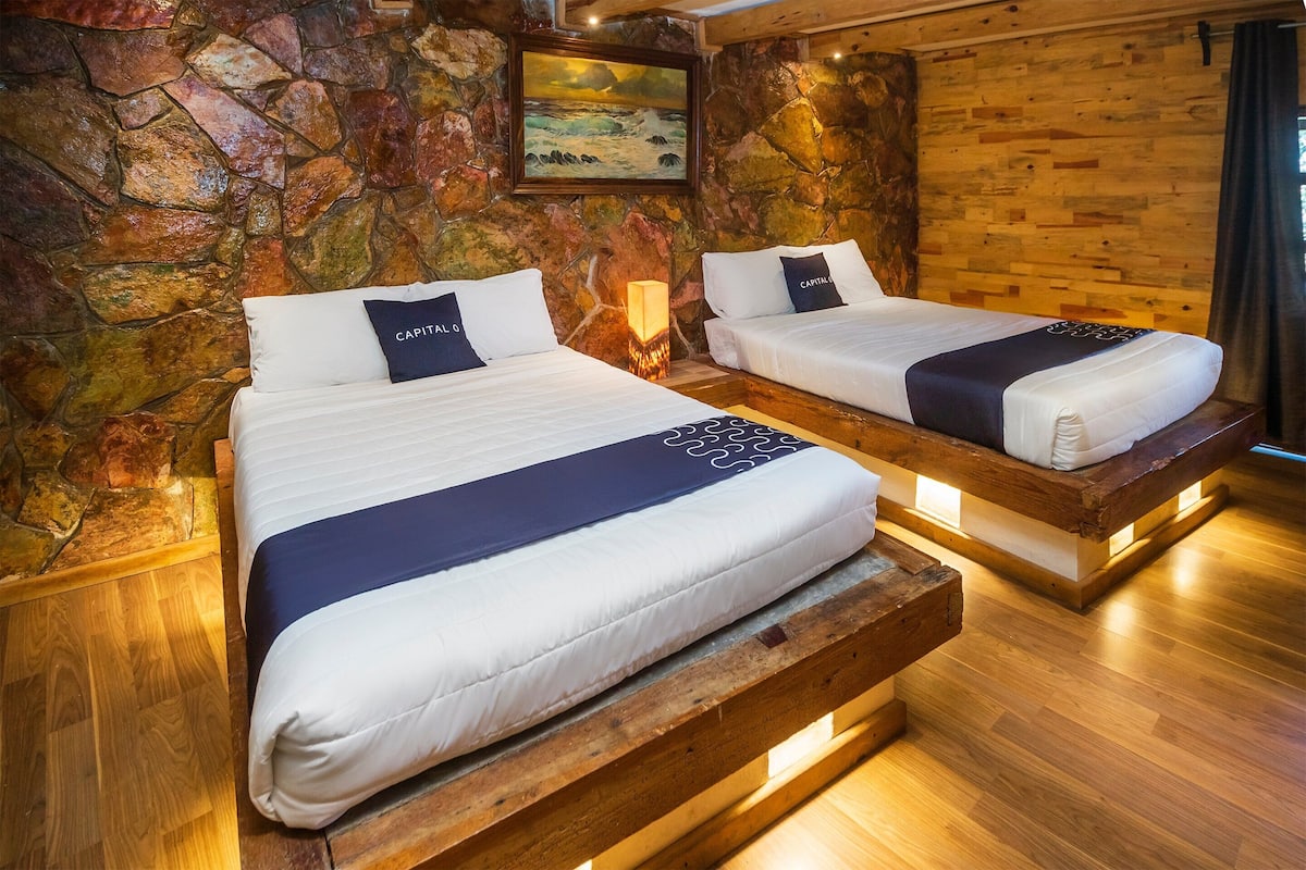Standard Room, 2 Double Beds | WiFi (free), bed sheets