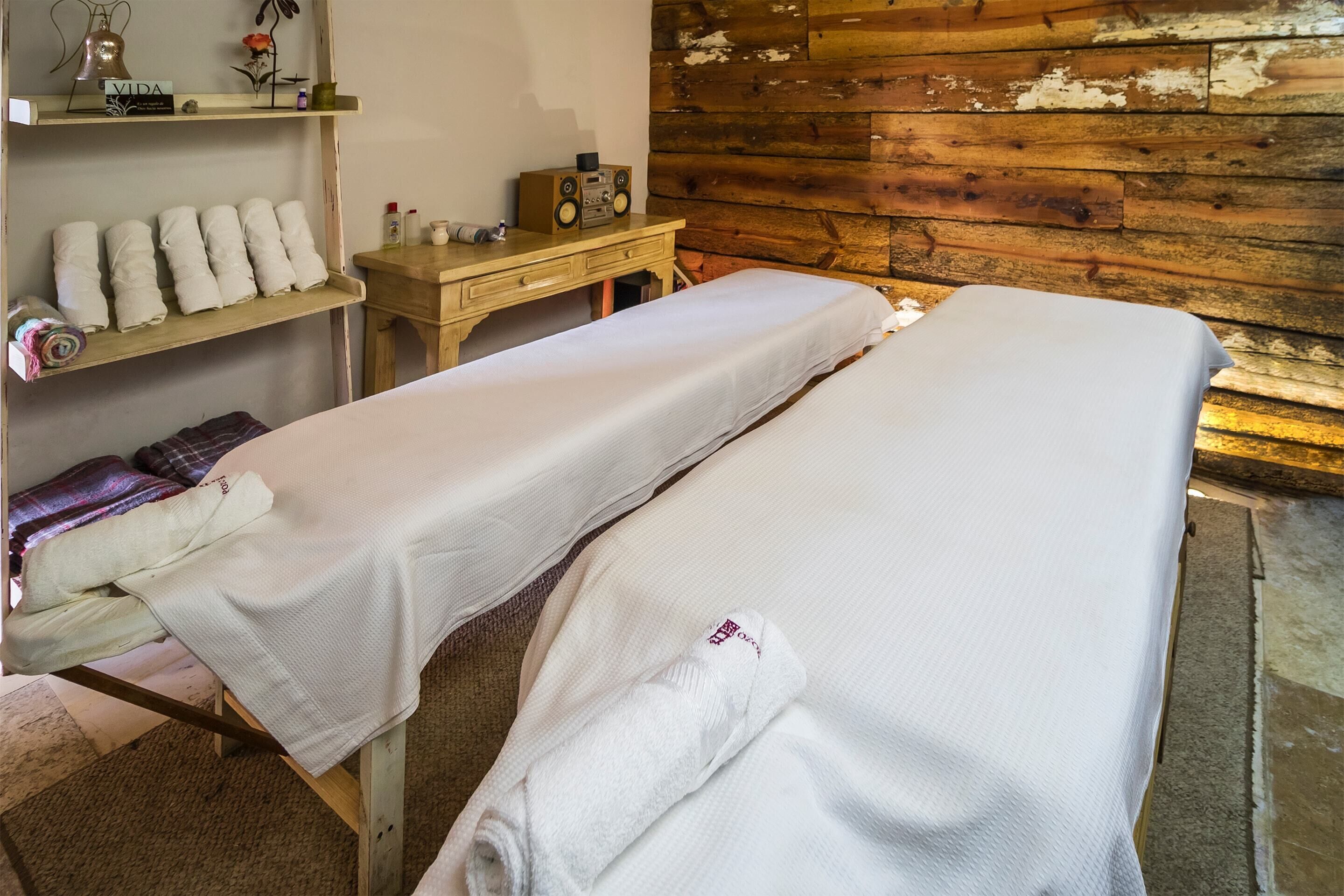 couples treatment room(s), massages