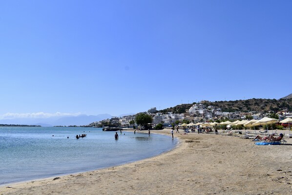 Solstolar och strandhanddukar