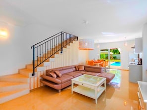 Smart TV - Villa Romana-dreamlike villa with pool and jacuzzi (sveti petar u sumi)