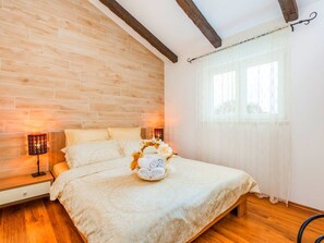 3 chambres, lit parapluie, Wi-Fi, draps fournis