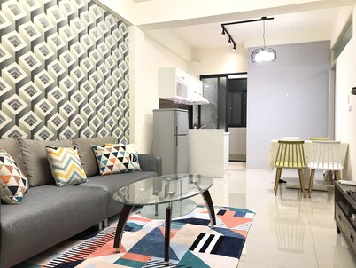 Kaohsiung Aozihdi MRT station apartment