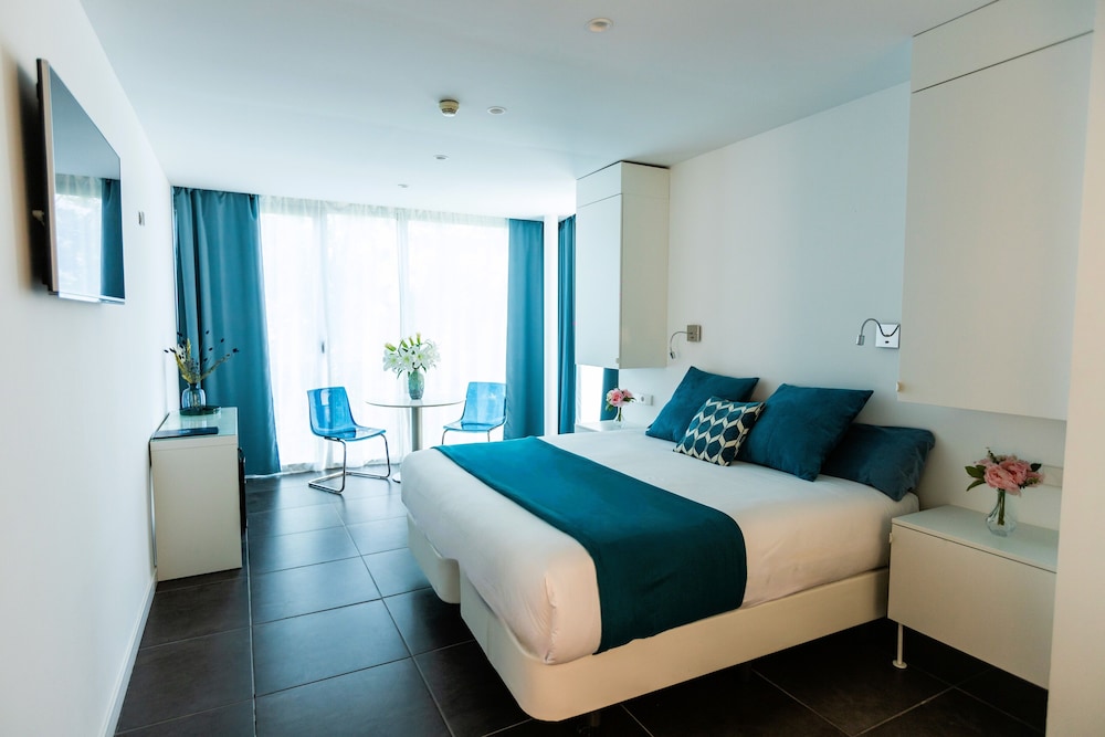 Hotel 54 Barcelona by null