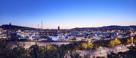 Staduitzicht vanuit accommodatie