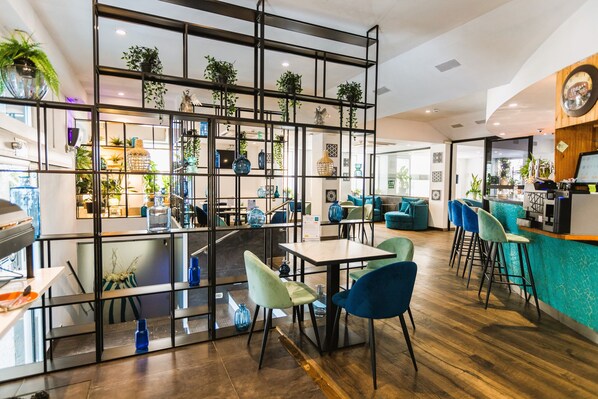 Bar (in der Unterkunft)