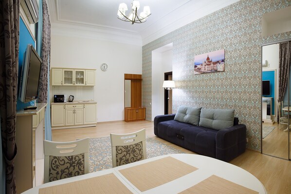 Apartment, Balcony