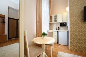 Superior Double Room, Balcony | Private kitchenette