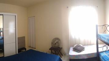 2 Schlafzimmer, Bügeleisen/Bügelbrett, WLAN