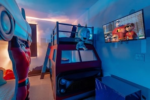 Hus - flere senge (SR006V: 8 Bed, Incredibles, Fashionis) | 8 soveværelser, gratis Wi-Fi