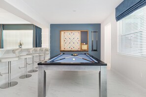 House, Multiple Beds (SR014V: 8 Bed, Dinosaurs Fun, DC Comi) | 8 bedrooms