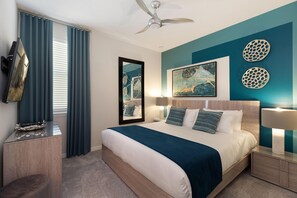 House, Multiple Beds (SR016V: 9 Bed, Social Media, Pandora,)
