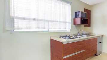 Deluxe Double Room | Private kitchen