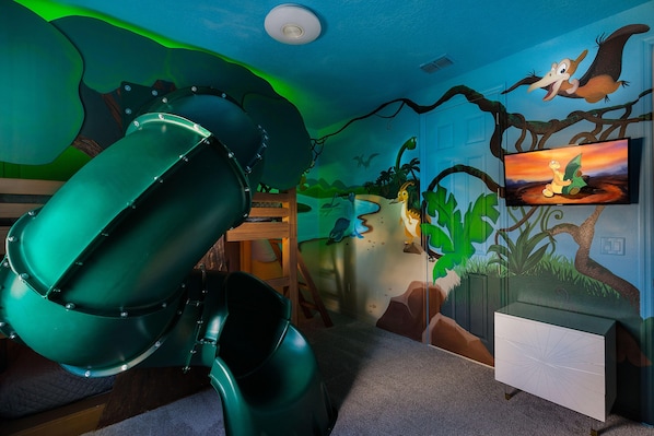Hus - flera sängar (SR012V: 8 Bed, Pandora, Dinosaur Fun,) | Barnområde