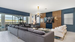 House, Multiple Beds (SR017V: 8 Bed, Nintendo, Harry Potter) | Living room - Sr017v: 8 Bed, Nintendo, Harry Potter, Pool, Shuffle Board (Kissimmee)